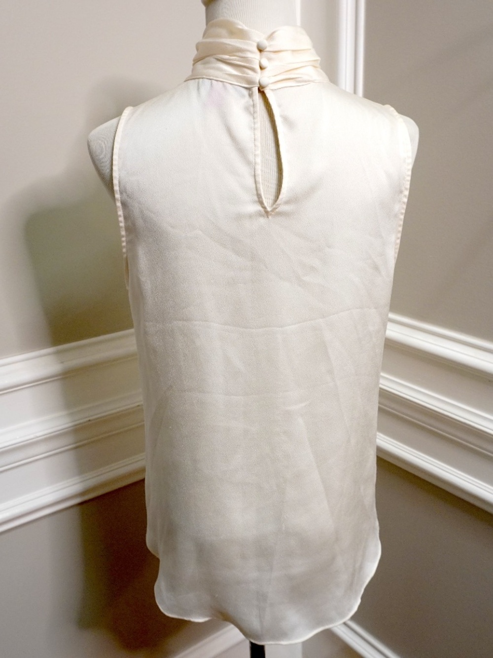 Vince Camuto Sleeveless Turtle Neck Blouse Beige, Size S - Picture 3 of 5